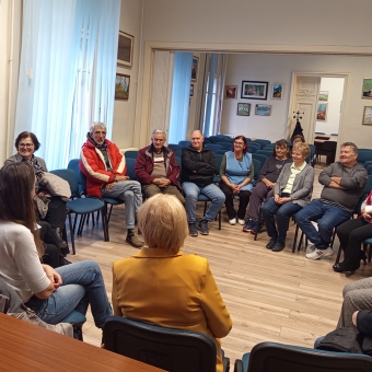 Круг топлине – како створити нове и очувати већ постојеће односе у старости